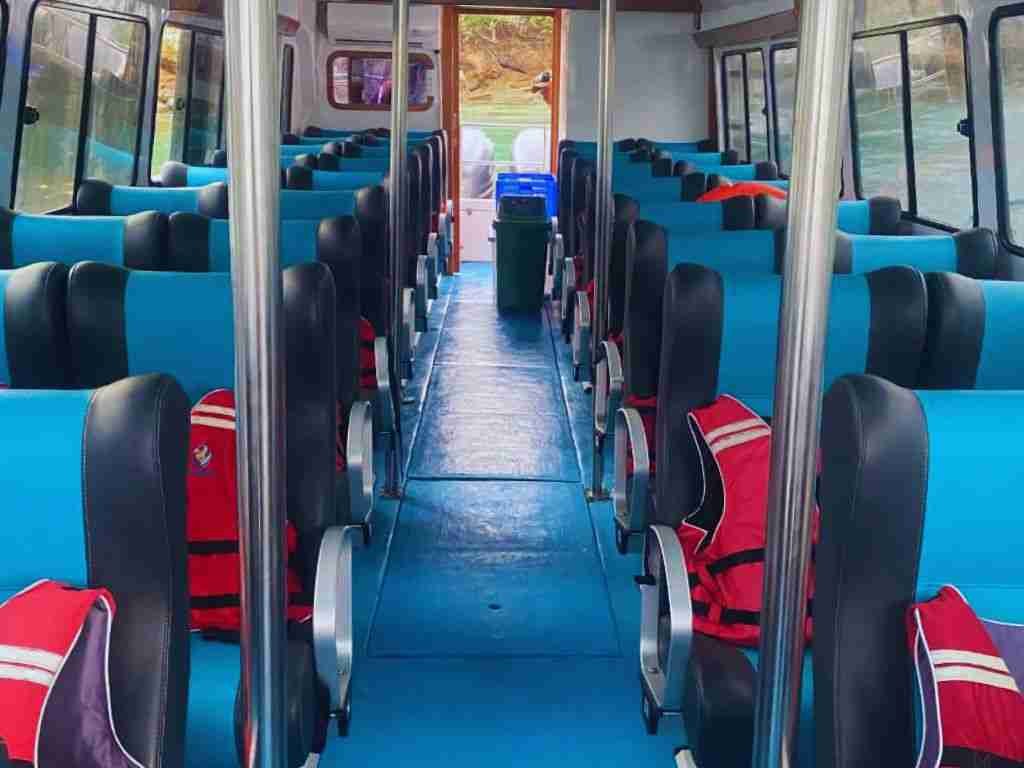 Interior Kabin INAMI Luxury 4 Kursi Rombongan Nyaman dan Jaket Pelampung Lengkap