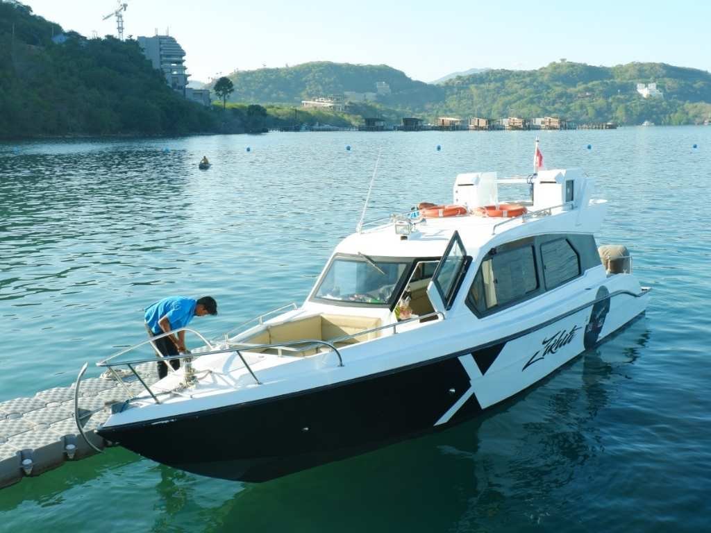 Zikita Speedboat Sewa Private Charter Mewah untuk Day Trip Komodo dari Labuan Bajo